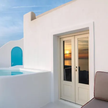 Ovs Junior Santorini וילה